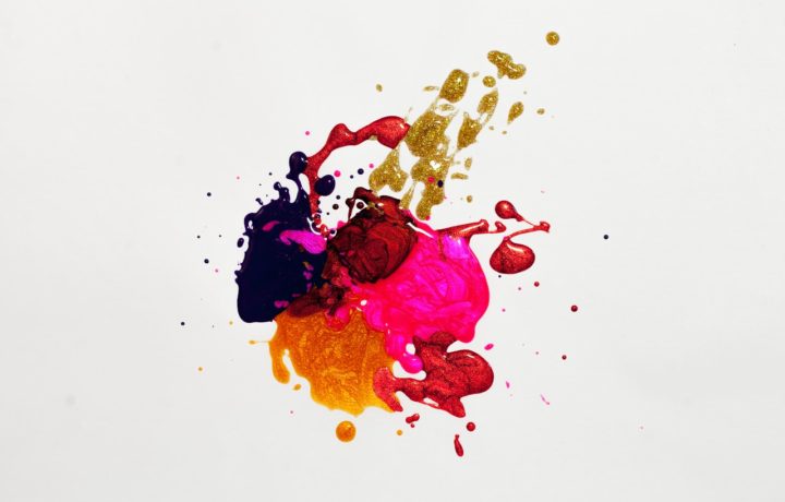 Une peinture de meuble cuisine originale pour donner un nouvel aspect à votre intérieur.